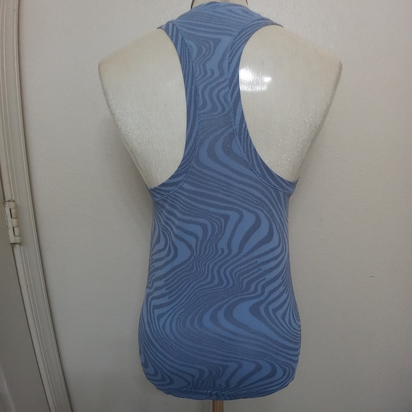 Athleta Momentum Seamless Tank Top - Picture 2 of 6